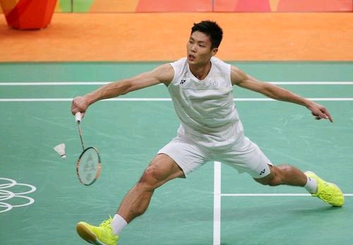 在万众瞩目 在万众瞩目