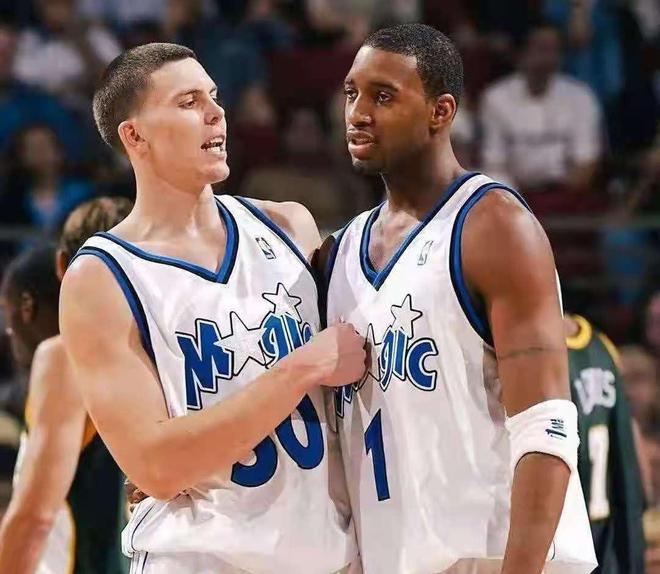 设计者们在 设计者们在